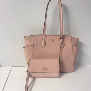 Michael Kors Marilyn Tote Bag and Wallet Set Smokey Rose